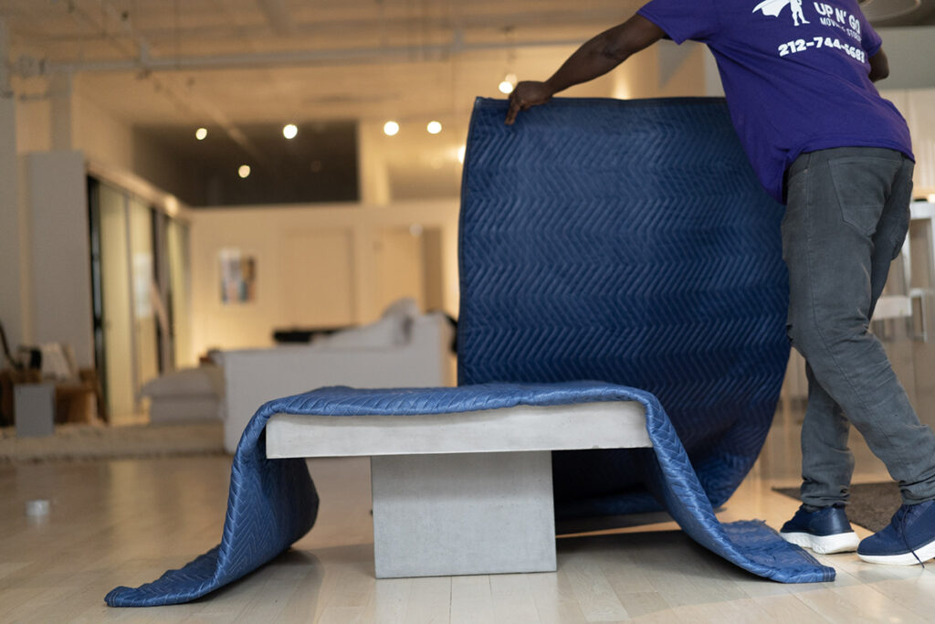 Benefits for Hiring Professional Movers for Large Furnitures