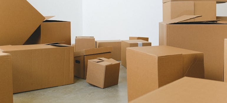What Is the Cheapest Day to Hire a Moving Company?