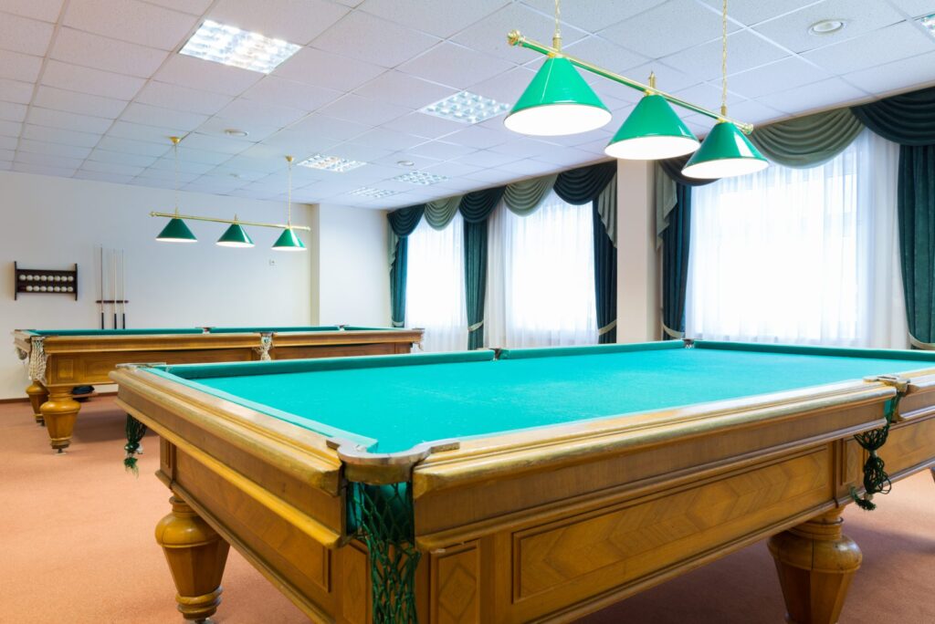 How to Move a Pool Table for a Move