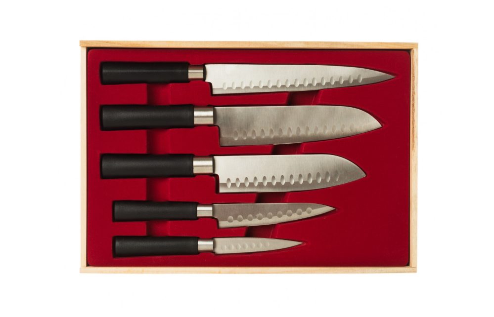 The Ultimate Guide on How to Pack Knives for Moving