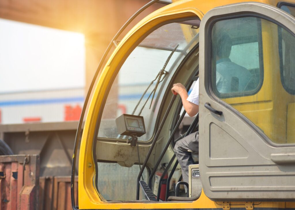 Is Crane Moving Worth the Cost in NYC? Situations Where It Saves or Wastes Money